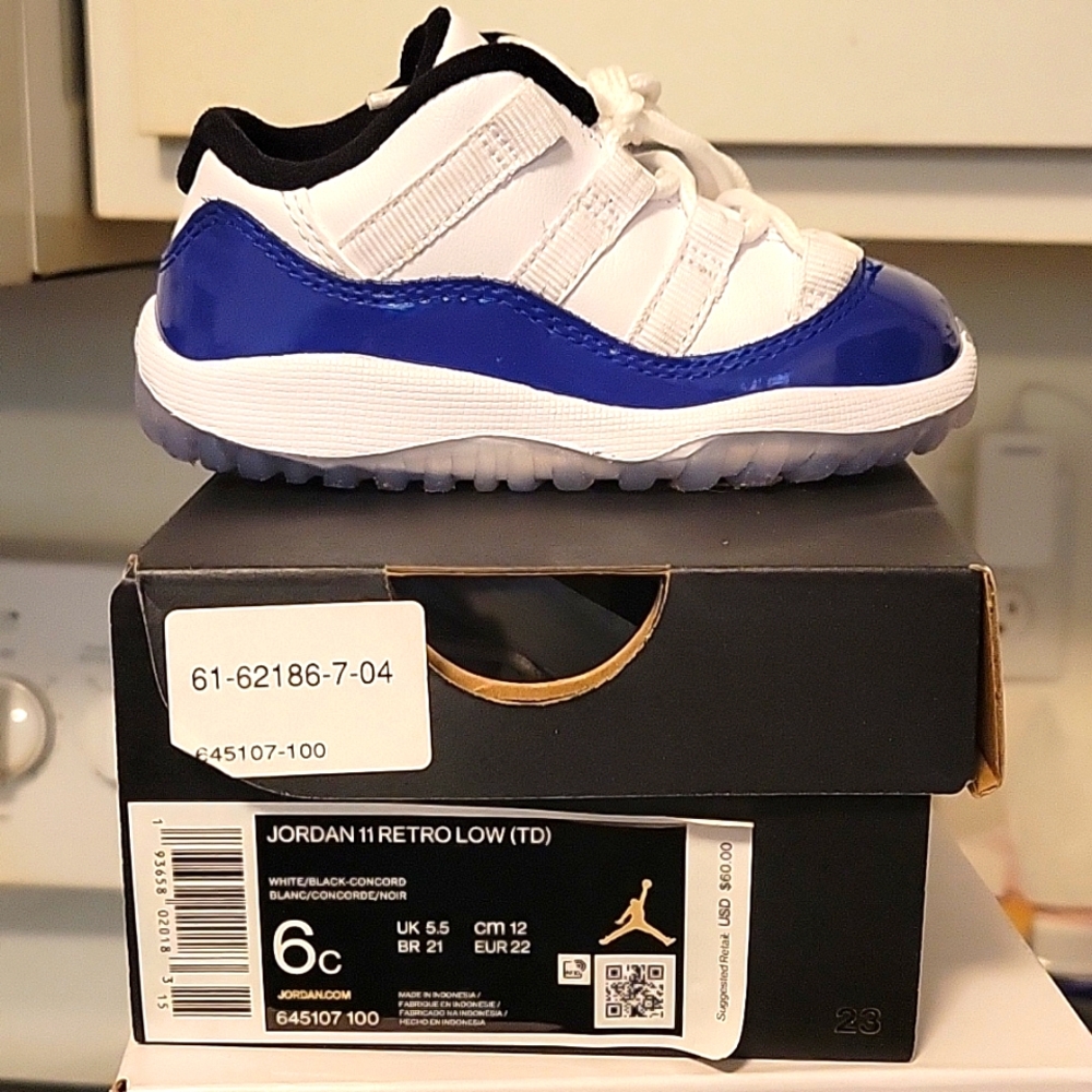 Jordan Retro Low Concord Sketch 6c Tod